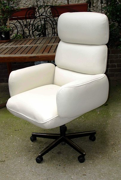 071 FAUTEUIL OTTO ZAPF.JPG